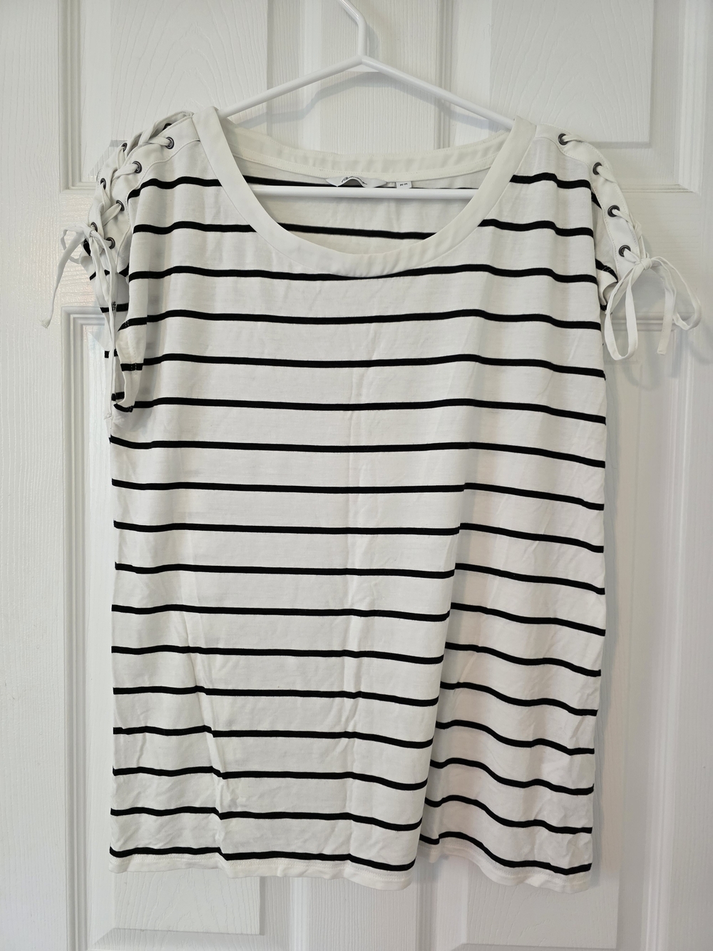 Short Sleeve Tee with Shoulder Lace-Up | Size Medium